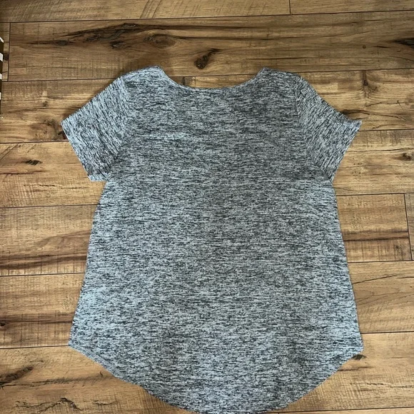 gray top - Picture 5 of 5